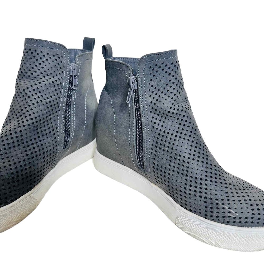 Olive Street Perforated Platform Sneakers 7 Casual Travel Athleisure Sporty Gray — image 6 of 8